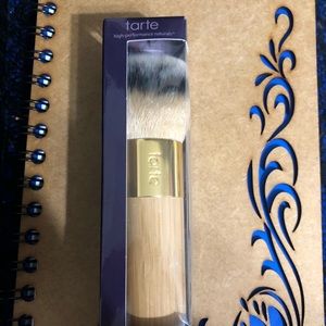 Tarte Brush